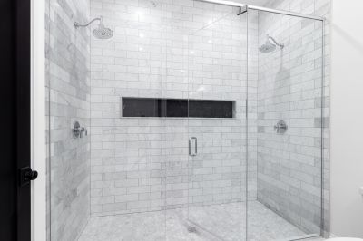 Minimalist Shower Layout